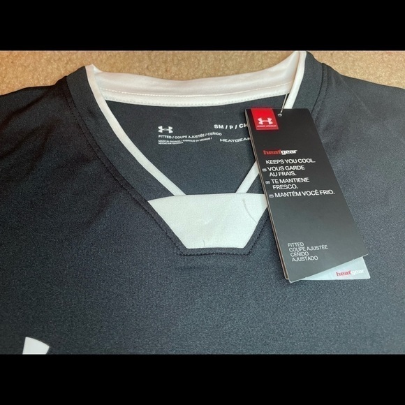 under Armour Heatgear shirt black and white - Picture 3 of 5
